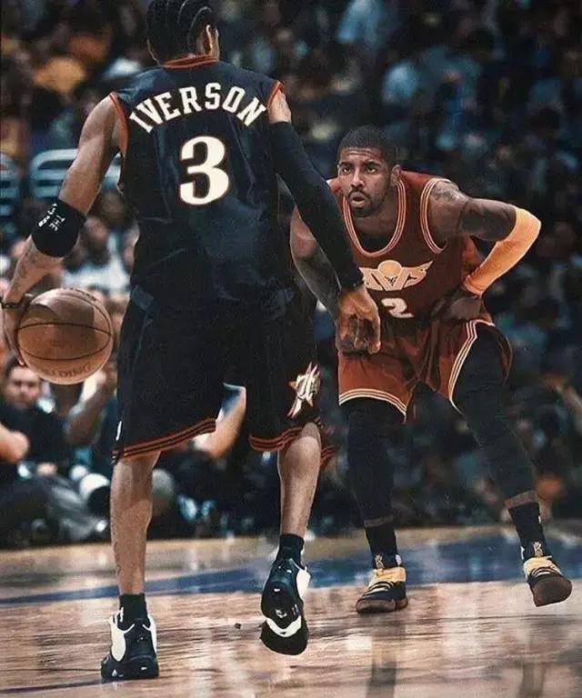 RMC：巴黎的大巴车比赛当晚在毕尔巴鄂市中心遭到石块袭击（RMC称：比赛当晚，巴黎队大巴在毕尔巴鄂市中心遭投石袭击）