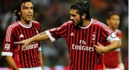 因为宗教信仰被称作“圣经兄弟”，廷贝尔：没听说，但我喜欢（因宗教信仰被称为“圣经兄弟”，廷贝尔：头一回听说，不过我喜欢）