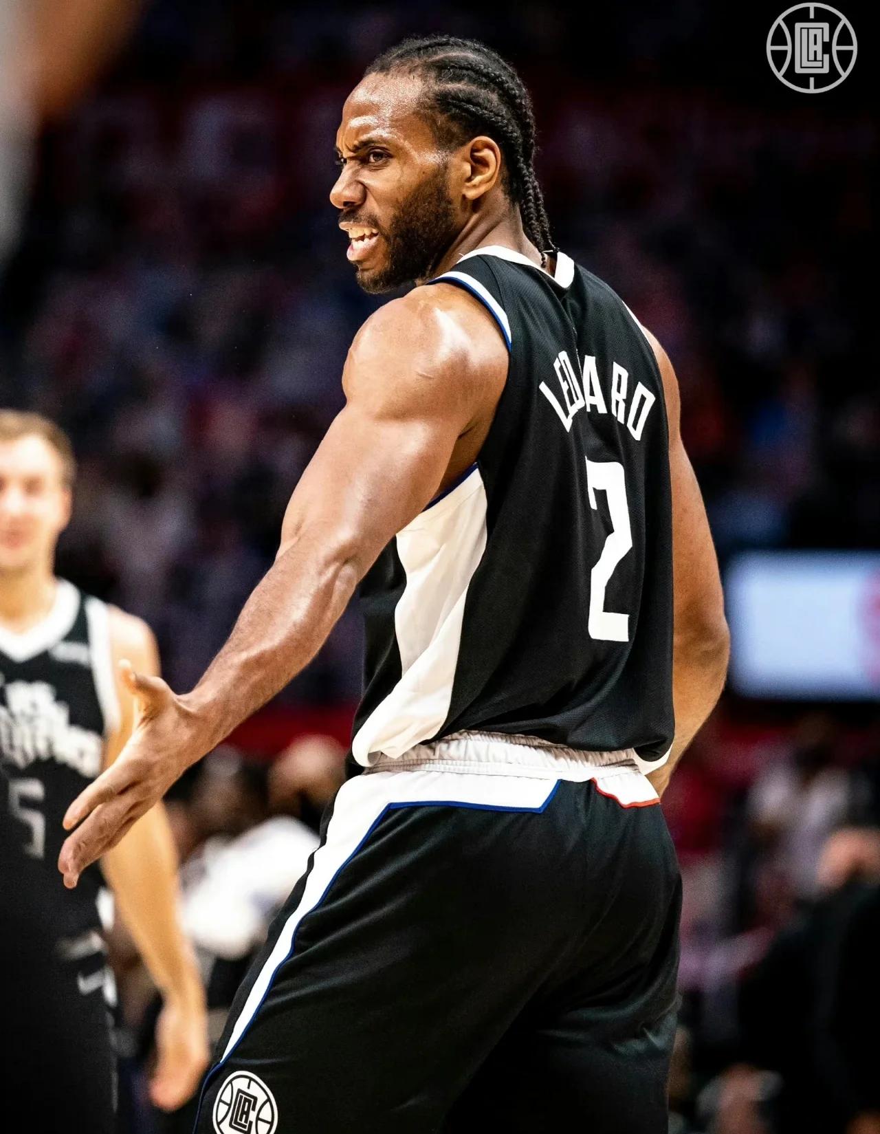 利物浦跟队记者连曝五条猛料，全面解析萨拉赫风波（利物浦随队记者五连爆：萨拉赫风波全方位解读）