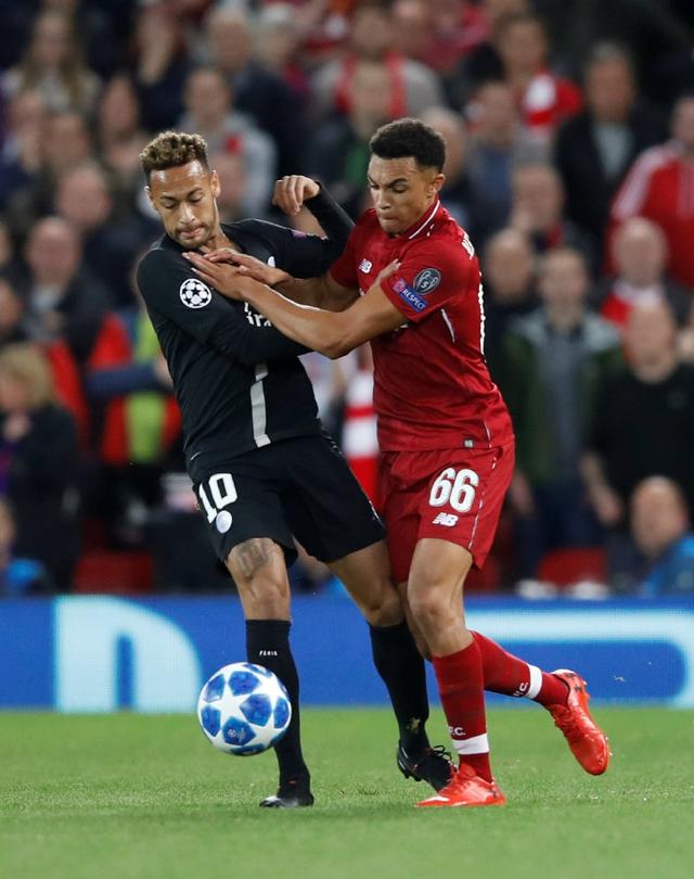 与4结缘，多特5轮欧冠联赛有4轮打入4球，剩下1轮被曼城进4球（多特与数字4有缘：5轮欧冠4场各入4球，另1场被曼城打进4球）