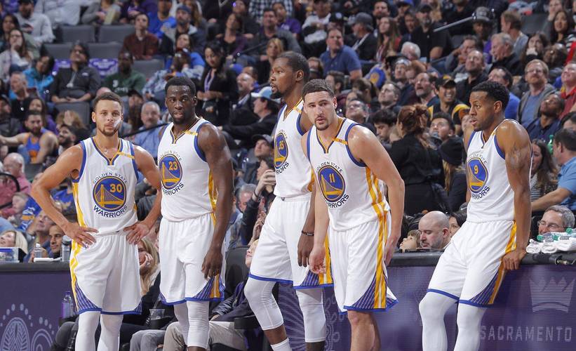 赫内斯：孔帕尼有两三个优点，他只谈论足球不给记者提供素材（赫内斯：孔帕尼有两三个长处，只聊足球，不给记者留下素材）