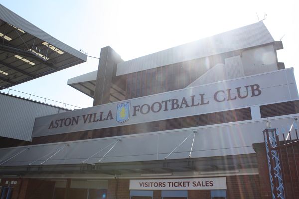 贝蒂斯被判点球的VAR录音公布：巴尔特拉一开始就抬起手臂（VAR音频公布贝蒂斯点球判罚：巴尔特拉一开始就举臂）