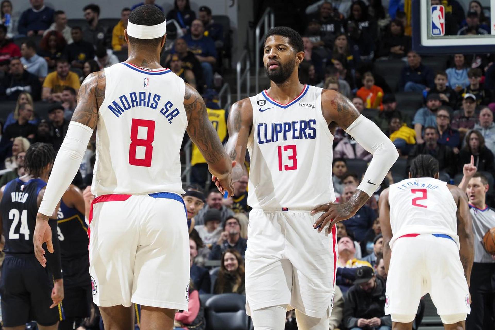 德天空：那不勒斯想签弗赖堡中场曼赞比顶替受伤的德布劳内（德天空：那不勒斯拟签弗赖堡中场曼赞比，以替代因伤缺阵的德布劳内）