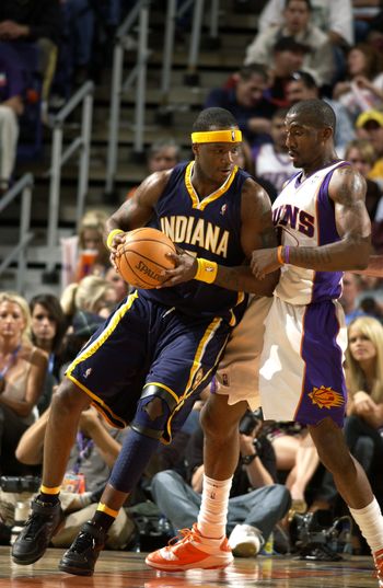 Shams：雄鹿球星字母哥因右小腿拉伤将缺席2-4周（Shams：雄鹿核心字母哥右小腿拉伤，预计缺阵2至4周）