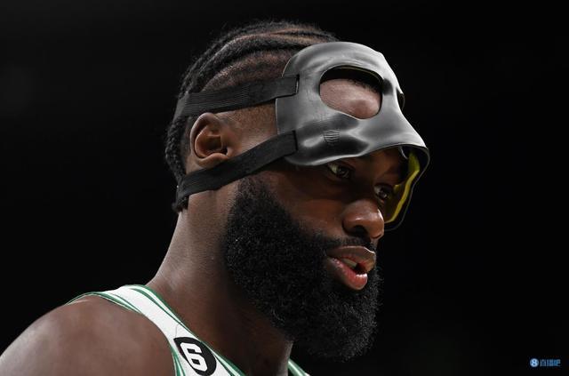 多家媒体：萨拉赫将入选战布莱顿大名单，该决定由斯洛特做出（斯洛特拍板，萨拉赫入选战布莱顿名单，已获多家媒体证实）