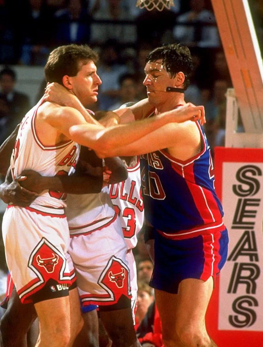 谁更强？ESPN对比15-16赛季库里和本赛季SGA数据（ESPN横评：2015-16库里 vs 本季SGA，谁更胜一筹？）