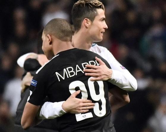 中超比赛亮点：上海海港2-1战胜山东泰山,（中超焦点战：上海海港2比1击败山东泰山）