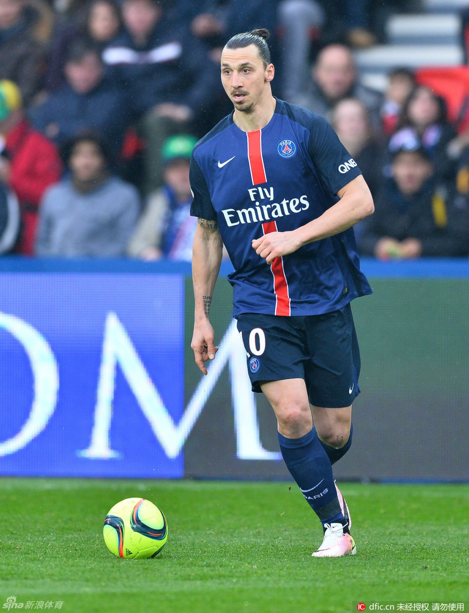 欧冠梅开二度后染红，迪亚斯是继格列兹曼之后第二人（欧冠先梅开二度后又吃红牌，迪亚斯继格列兹曼后成第二人）