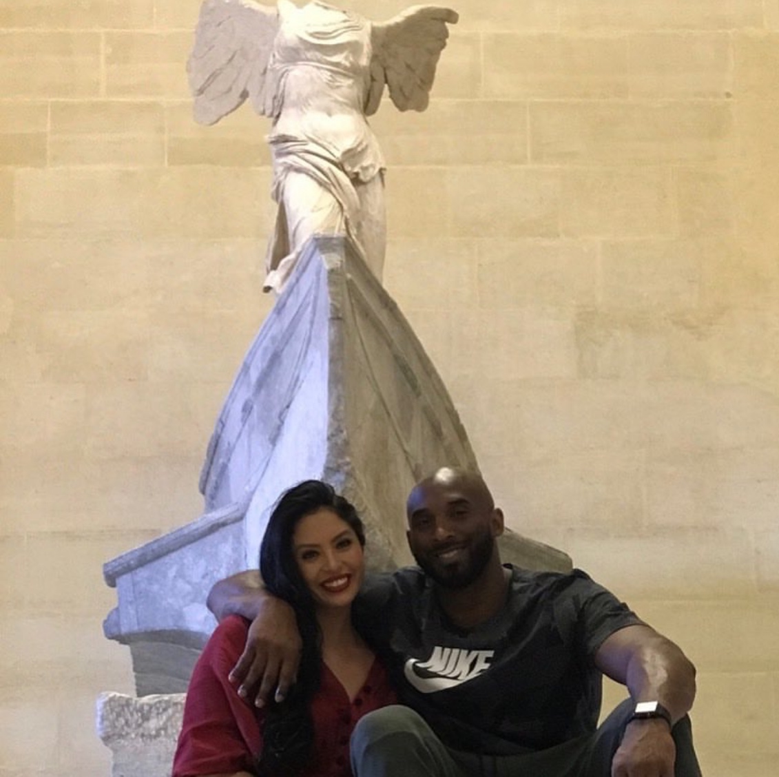 记者：前国门李雷雷有望接替杨智，担任青岛西海岸守门员教练（记者：李雷雷或接替杨智，出任青岛西海岸门将教练）