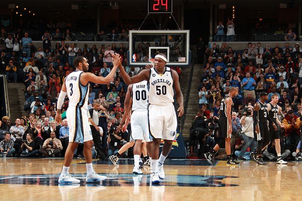 埃贝尔：萨拉赫的言论？谢天谢地这和我无关，我们有卡尔了（埃贝尔回应萨拉赫言论：幸好不关我事，我们已有卡尔）